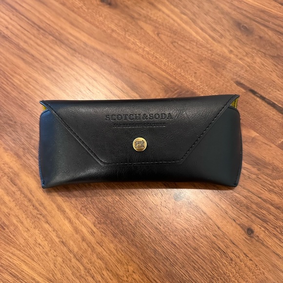 Scotch & Soda Sunglasses - Holly Oversized Sunglasses - Picture 5 of 11